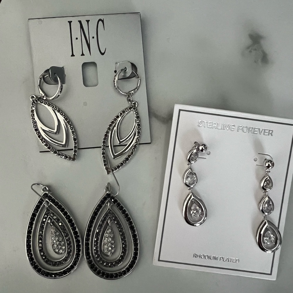 Bundle of three pairs of earrings